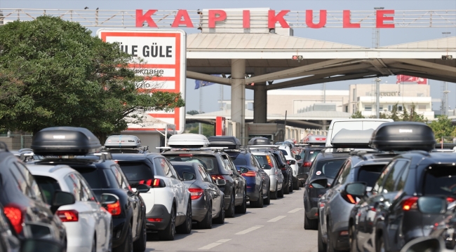 Gurbetçilerin sıladan hüzünlü yolculukları sürüyor