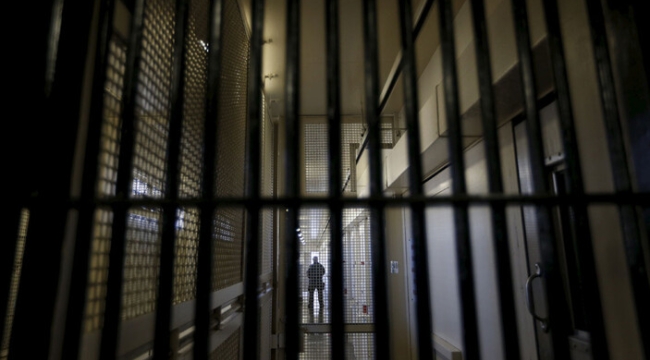 İngiltere cezaevlerinde kapasite sorunu yaşanıyor