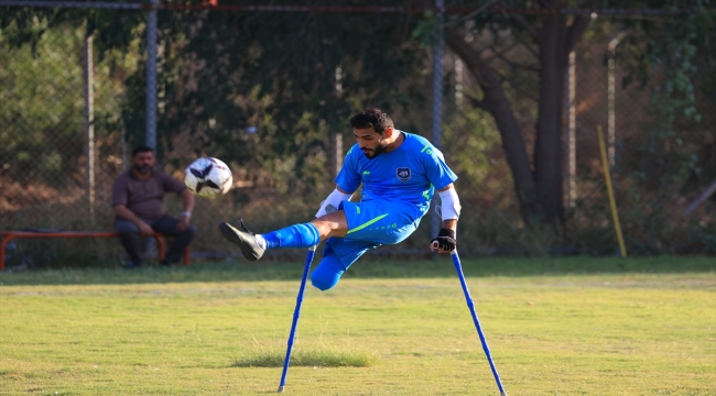 Irak'taki şiddet olaylarında uzuvlarını kaybedenler futbolla hayata tutunuyor