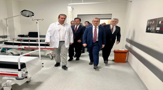 Kocaeli Valisi Yavuz, TMO silosundaki patlamada yaralananları ziyaret etti