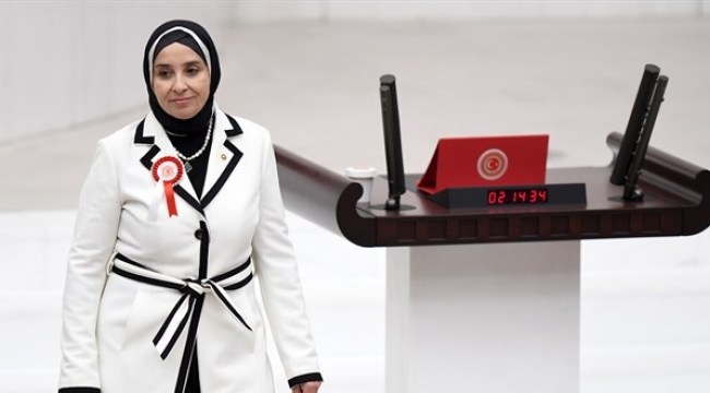 Milletvekili Elif Esen 'kadınların nafaka hakkından adil yararlanamadığını' savundu