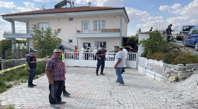 Nevşehir'de bir kişi eşini tüfekle öldürüp intihar etti