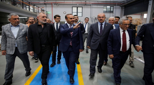 Sanayi ve Teknoloji Bakanı Kacır, Elazığ'da iş insanları ve STK temsilcileri ile buluştu
