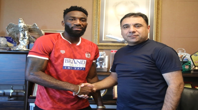 Sivasspor, Appindangoye ile yeniden sözleşme imzaladı