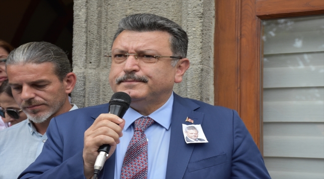 Trabzonlu gazeteci Orhan Çavuşoğlu son yolculuğuna uğurlandı