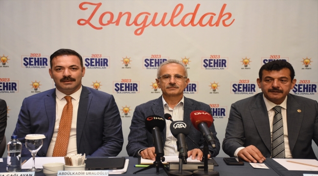Ulaştırma ve Altyapı Bakanı Uraloğlu, Zonguldak'ta "Şehir Buluşmaları"nda konuştu