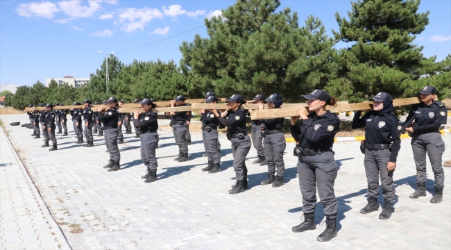 Yozgat POMEM'de kadın polis adayları zorlu eğitim süreciyle mesleğe hazırlanıyor