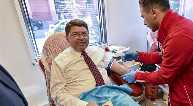 Adalet Bakanı kan bağışında bulundu