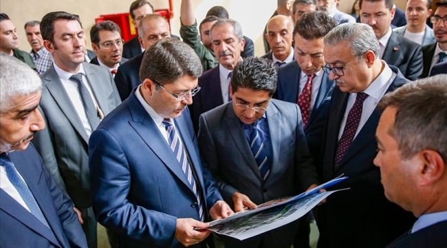 Adalet Bakanı, müzeye dönüştürülecek Diyarbakır Cezaevi'ni ziyaret etti