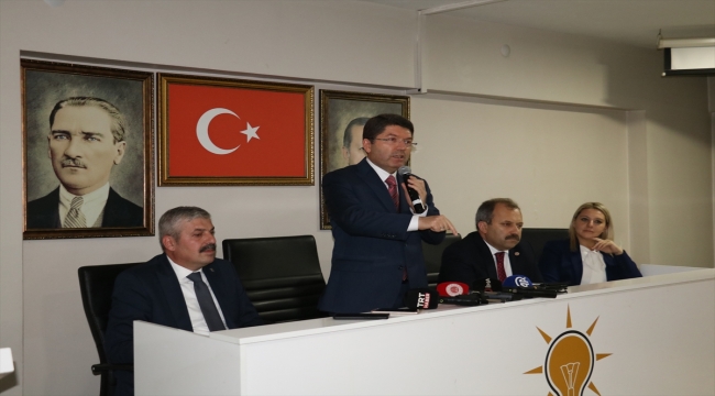 Adalet Bakanı Tunç, AK Parti Kastamonu İl Başkanlığında konuştu