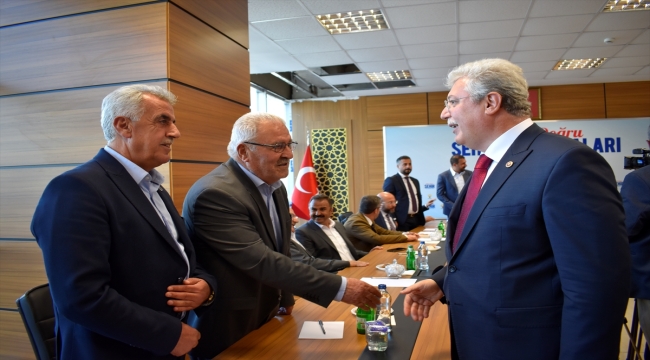 AK Parti Grup Başkanvekili Akbaşoğlu, Bitlis'te konuştu