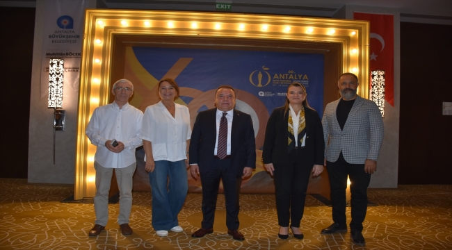 Altın Portakal'da "Onur" ve "Yaşam Boyu Başarı" ödülü alacak sanatçılar açıklandı