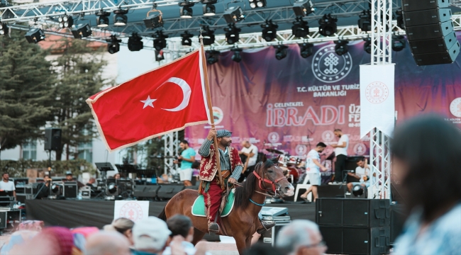 Antalya'da "Geleneksel İbradı Üzüm Festivali" başladı