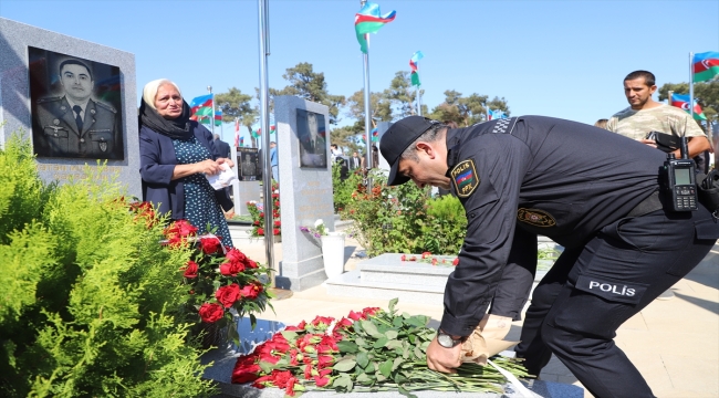 Azerbaycan'da 2. Karabağ Savaşı'nın yıl dönümünde şehitler anıldı