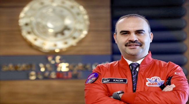 Bakan Kacır, dünyaca ünlü 70'i aşkın astronotun Türkiye'ye geleceğini bildirdi: