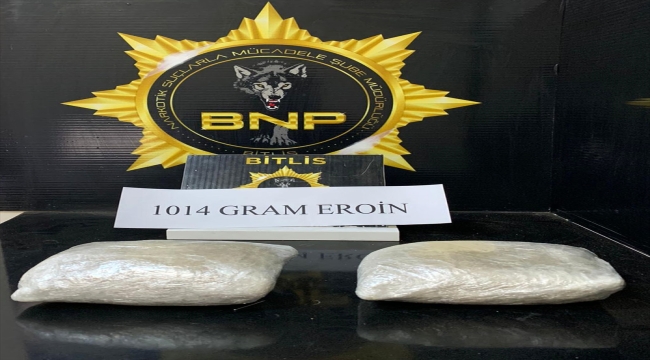 Bitlis'te 1 kilo 14 gram eroinle yakalanan otobüs yolcusu iki kişi tutuklandı