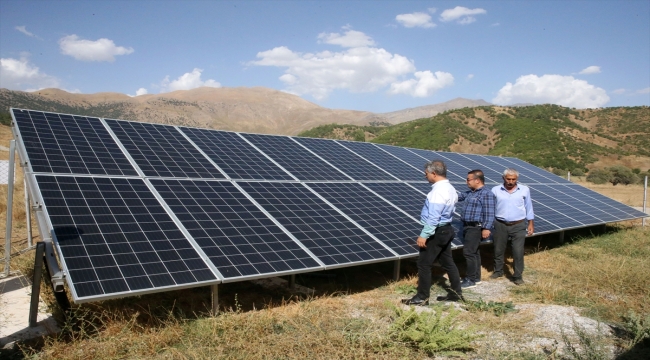 Bitlis'te güneş enerjisinden elde edilen elektrikle 60 köye su ulaştırılıyor