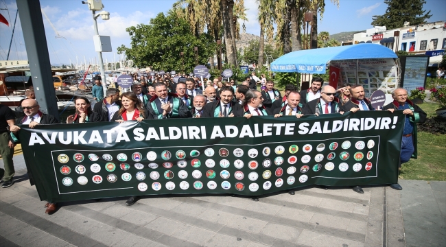 Bodrum'da avukatlara yönelik saldırılar yürüyüş ve basın açıklamasıyla protesto edildi