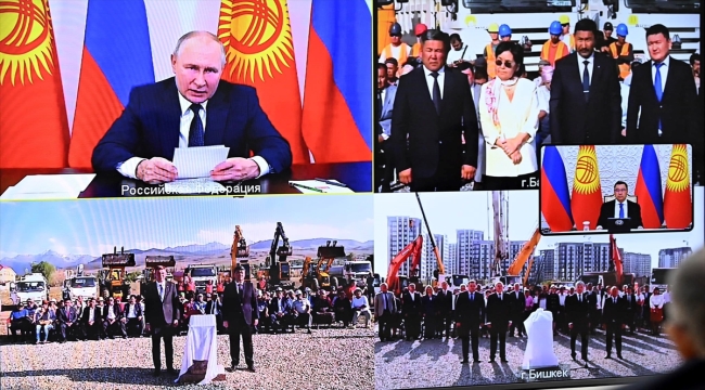 Caparov ve Putin, Kırgızistan'da 3 okulun temel atma törenine video konferans yoluyla katıldı