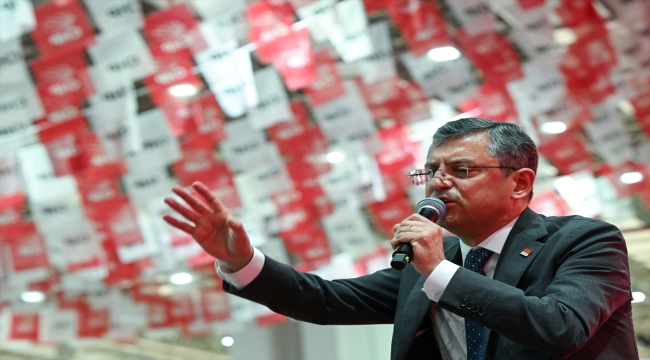 CHP Grup Başkanı Özel, partisinin İzmir İl Kongresi'nde konuştu