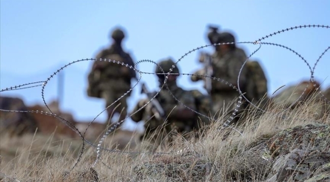 Diyarbakır'da PKK'lı terörist ikna yoluyla teslim oldu