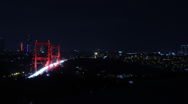 Fatih Sultan Mehmet Köprüsü DMD hastaları için aydınlatıldı