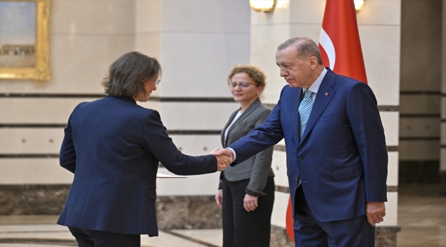 Fransa'nın Ankara Büyükelçisi Dumont, Cumhurbaşkanı Erdoğan'a güven mektubu sundu