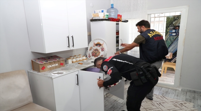 Mersin'de depremzedeleri "kiralık ev" vaadiyle dolandırdıkları öne sürülen 10 zanlı yakalandı