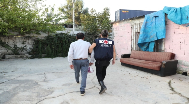 Mersin'de "dublör" kullanarak dolandırıcılık yaptıkları iddiasıyla 21 şüpheli yakalandı