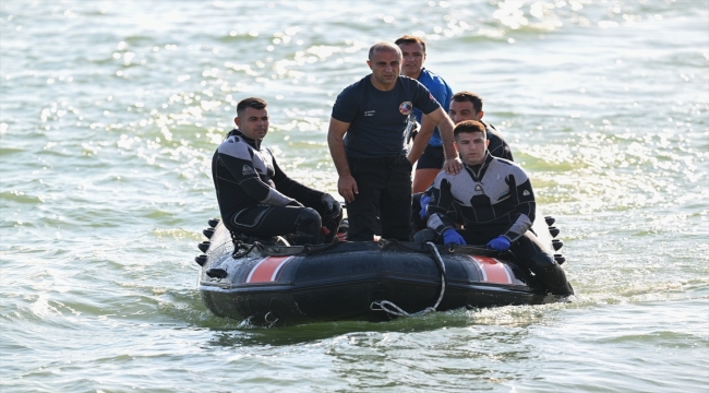 İzmir'de baraj gölüne düşen helikopterdeki son personelin cesedine ulaşıldı