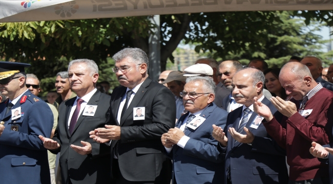 Kayseri'de silahlı saldırıda şehit olan polis memuru son yolculuğuna uğurlandı 