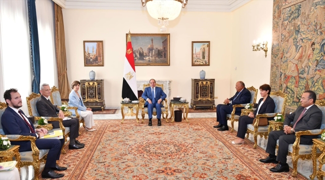 Mısır Cumhurbaşkanı Sisi, Fransa Dışişleri Bakanı Colonna ile "ikili ilişkileri" görüştü
