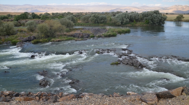 Muş'ta balık tutmaya çalışırken Murat Nehri'ne düşen kişi boğuldu