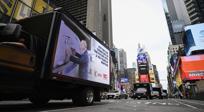 New York'ta dijital ekranlı kamyonetlerle "Türkiye Yüzyılı" tanıtıldı