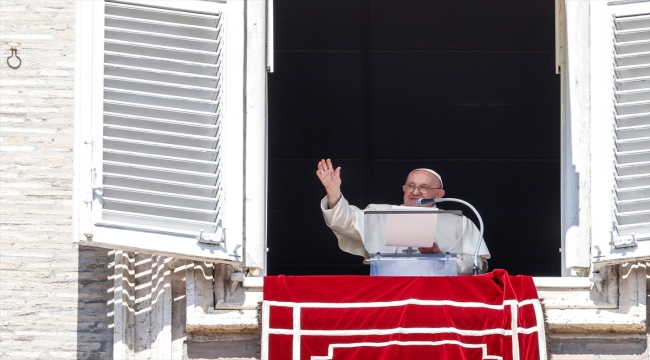 Papa, Fas'taki depremde hayatını kaybedenler için dua etti