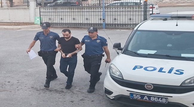 Samsun'da tartıştığı akrabası ile duraktaki yolcuyu bıçakla yaralayan zanlı yakalandı