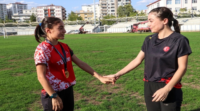 Siirtli 2 kız kardeş, atletizmde yeni başarılara imza atmak istiyor