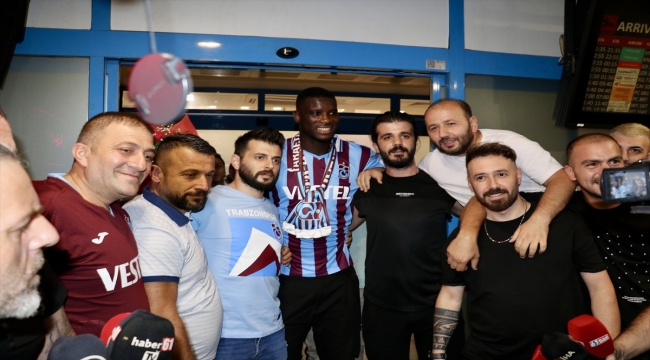 Trabzonspor'un transfer görüşmelerini sürdürdüğü Paul Onuachu, Trabzon'a geldi