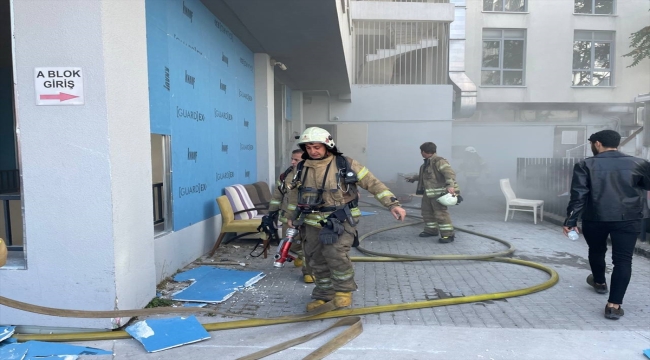 Üsküdar'da iş yerinin deposunda çıkan yangın söndürüldü