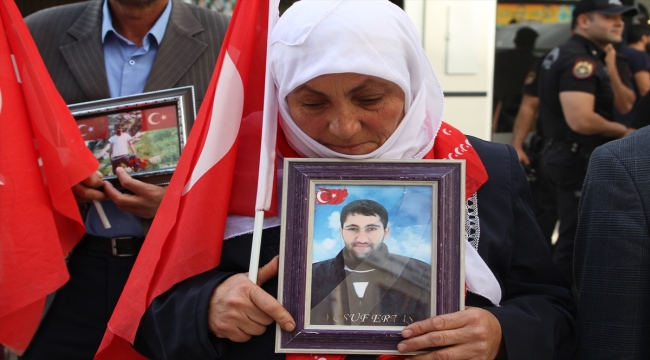 Vanlı aileler HDP İl Başkanlığı önündeki eylemlerini sürdürdü