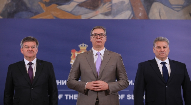 AB, Sırbistan ve Kosova'dan ilişkilerini düzeltmelerini istedi