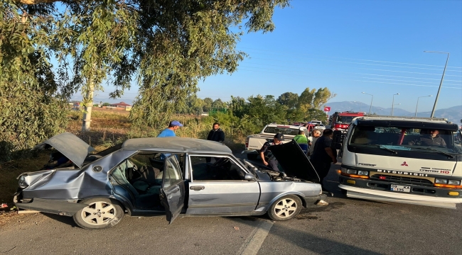 Aydın'daki zincirleme trafik kazasında 1 kişi öldü, 5 kişi yaralandı