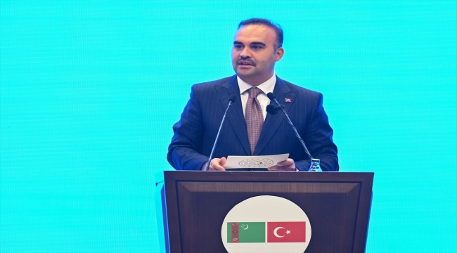 Bakan Kacır, "Türkiye-Türkmenistan İş Forumu"nda konuştu