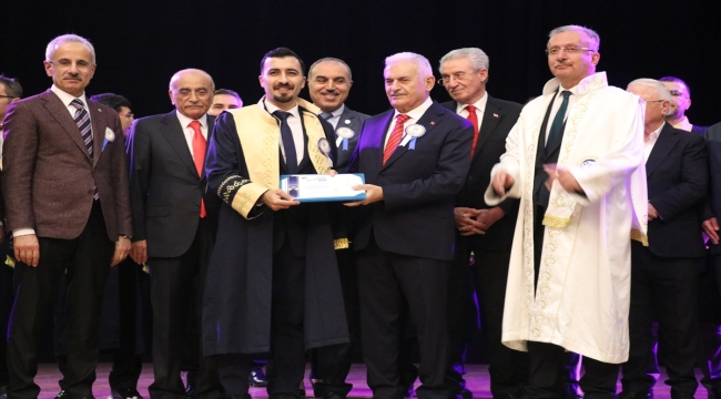 Bakan Uraloğlu, Erzincan Binali Yıldırım Üniversitesi Akademik Yıl Açılış Töreni'nde konuştu