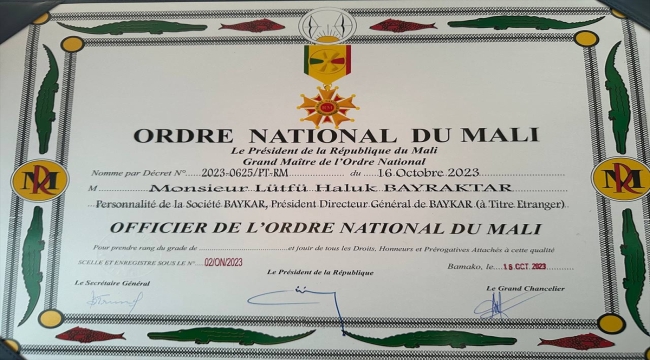 Baykar Genel Müdürü Haluk Bayraktar'a Mali'ye hizmetlerinden dolayı Ulusal Nişan verildi