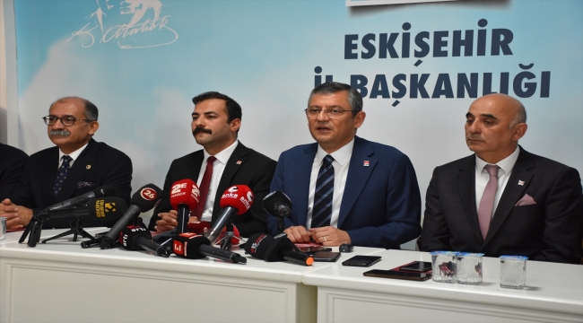 CHP Genel Başkan adayı Özgür Özel, Eskişehir'de konuştu