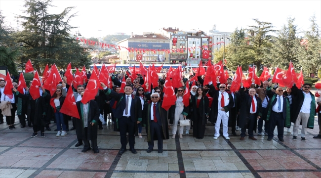Cumhuriyet'in 100. yılı için 100 avukat Kastamonu'da yürüyüş düzenledi