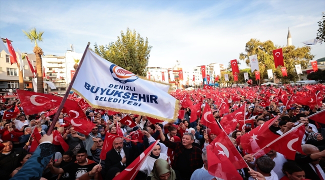 Denizli'de "Cumhuriyet Yürüyüşü" yapıldı