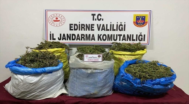 Edirne'de şişme botta 33 kilo 250 gram esrar ele geçirildi