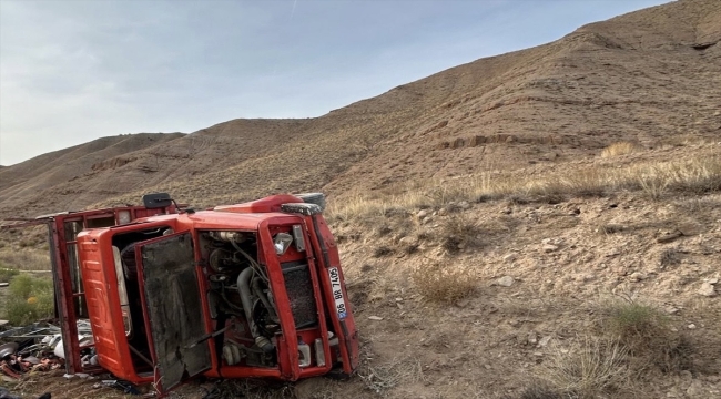 Erzincan'da kamyonetin devrilmesi sonucu 1 kişi öldü